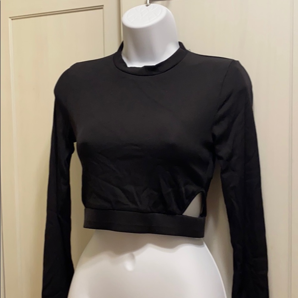 FOREVER 21 BLACK RIBBED LONG SLEEVE CROP TOP NWT